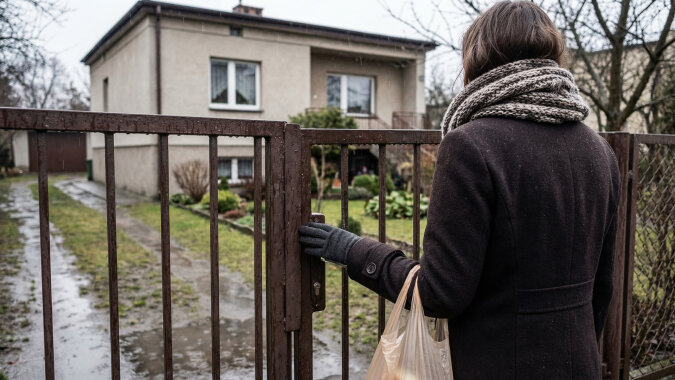 Po śmierci mamy okazało się, że przepisała dom na młodszą siostrę. Ja opiekowałam się mamą przez siedem lat, woziłam po lekarzach, nocowałam u niej po szpitalach