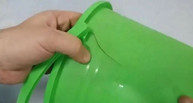 Tania sztuczka – jak naprawić pęknięcie w plastikowym wiadrze