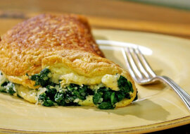 Omlet ze szpinakiem i kurczakiem