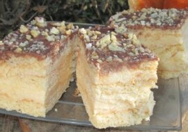 Pyszny i szybki sernik gotowany przekładany