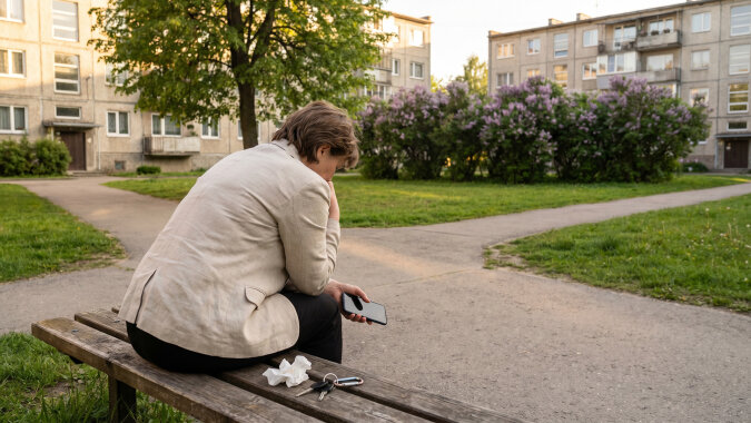 Mąż nigdy nie wyłączał nawigacji w samochodzie. Pewnego dnia sprawdziłam historię tras - przez ostatnie pół roku co czwartek jeździł pod ten sam adres na drugim końcu miasta. Powiedział, że to nowy mechanik.