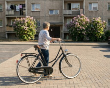 Miałam pięćdziesiąt osiem lat i nigdy nie wsiadłam na rower - w dzieciństwie się przewróciłam i od tamtej pory bałam się na niego patrzeć. Wnuk kupił mi rower na urodziny - byłam pewna, że zwariował