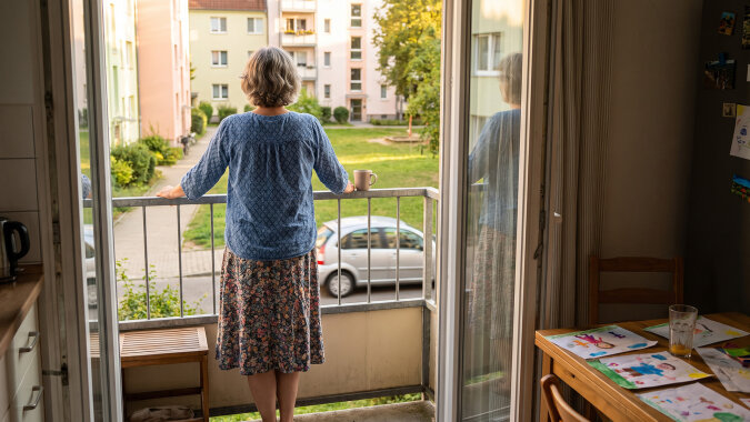 Z klubem seniora zapisałam się na trzy dni do Wilna - pierwszy raz od lat gdzieś dalej. Córka poprosiła, żebym przełożyła, bo mają z mężem "ważny wyjazd służbowy", i zostałam z wnukami. W niedzielę starszy pochwalił się szlafrokiem z delfinem