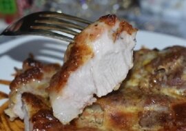 Marynata jajeczna sprawi, że każde mięso będzie delikatniejsze. Nowy przepis na marynatę do mięsa z dwóch składników