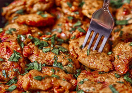 Niesamowicie pyszny kurczak w sosie sojowo-czosnkowym. Pychota