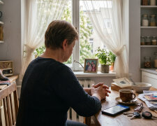 Mąż umarł w sobotę. We wtorek na jego telefon przyszła wiadomość: "Kochanie, lekarz mówi, że to dziewczynka"