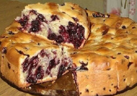 Bardzo proste i szybkie ciasto z czarną porzeczką