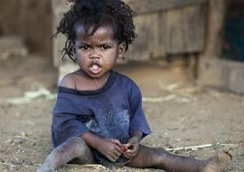 Jaka wygląda dziewczyna z Somalii, która została adoptowana przez amerykańskiego fotografa 20 lat temu