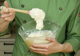 Przepis na delikatną zapiekankę z twarogu. Pycha