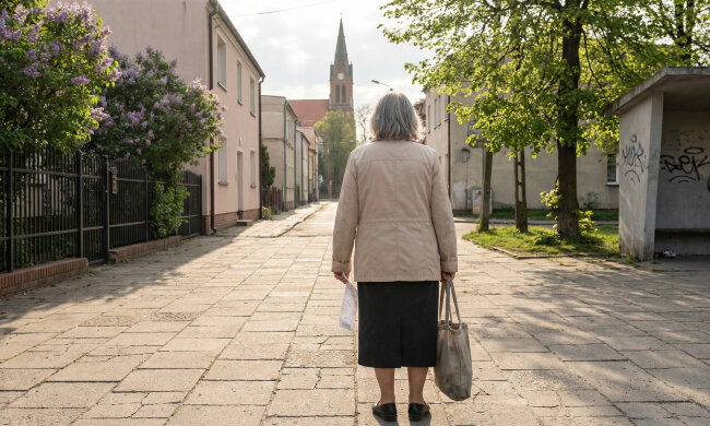 Syn namówił mnie na wspólne konto, żeby "łatwiej było mi pomagać". Potem zauważyłam, że z konta znikają kwoty, których nie wydawałam