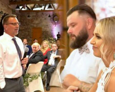 Tata wzruszająco złożył życzenia ślubne córce, która straciła słuch w wypadku. Wideo