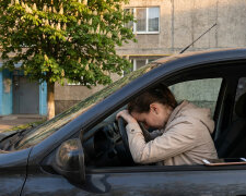 Mąż nigdy nie dbał o kalendarz, ale nagle w telefonie pojawił się wpis co środę o 17:00 - "fizjoterapia". Zadzwoniłam do przychodni, do której chodzi od lat. Powiedzieli, że nie ma u nich żadnego fizjoterapeuty