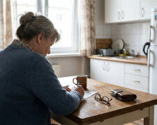 Przyjaciółka od lat pożycza - raz 200, raz 500, raz tysiąc.Kiedy w końcu odmówiłam, powiedziała koleżankom, że się zmieniłam, odkąd mam tę emeryturę