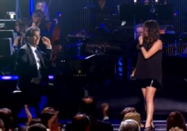 Nawet pianista nie mógł tego wytrzymać, gdy ona zaśpiewała tę nutę. Wżyciu nie słyszał brzmienia takiego głosu