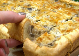 Placek z pieczarkami i serem: jest na każdym świątecznym stole