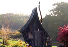 Zaczarowane chatki prosto z bajki. Zobacz jak wyglądają w środku