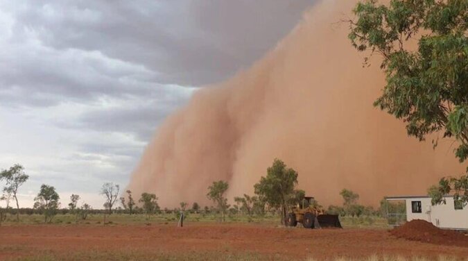 Burza piaskowa objęła cały stan w Australii: epickie zdjęcia