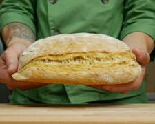 Hiszpański szef kuchni wyjaśnia, jak zrobić chleb domowy, nawet jeśli nie masz żadnego doświadczenia