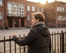Na poczcie, w kolejce po emeryturę, odwróciła się do mnie kobieta i spytała, czy jestem panią Wiesławą z podstawówki w Ozorkowie. Powiedziała, że przez całą zimę dokładałam jej kiedyś na obiady, bo w domu się nie przelewało