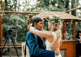 Śmiertelnie choremu ojcu lekarze nie pozwolili iść na ślub córki ale on postanowił przyjść za wszelką cenę