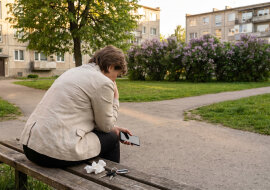 Mąż nigdy nie wyłączał nawigacji w samochodzie. Pewnego dnia sprawdziłam historię tras - przez ostatnie pół roku co czwartek jeździł pod ten sam adres na drugim końcu miasta. Powiedział, że to nowy mechanik.