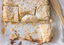 Mój ulubiony deser: wiejskie ciasto twarogowe z kruszonką