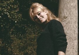 Wspaniałe stroje domowe Brigitte Bardot