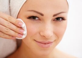 Сodziennie przecieraj twarz tym płynem z octu jabłkowego i wody