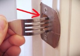 Jest to zwykły widelec, ale z pomocą tej sprytnej sztuczki możesz zabezpieczyć swój dom przed złodziejami