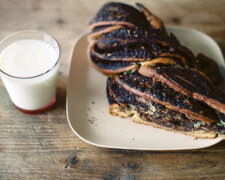 Niesamowicie smaczna czekoladowa babka