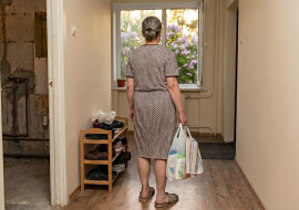 Brat zaproponował, że wyremontuje mi łazienkę, bo "zna fachowca, który zrobi tanio". Zgodziłam się, dałam dziesięć tysięcy na materiały. Fachowiec rozebrał kafelki, wyrwał wannę i zniknął