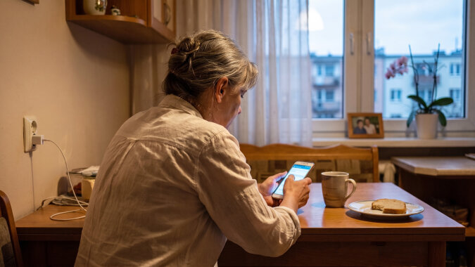 Mąż umarł we wtorek. W piątek jego telefon dostał wiadomość: "Kochanie, mam wynik - pozytywny"