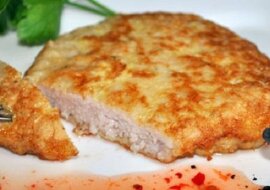 Schabowe z chrzanem. Delikatne mięso idealnie współgra z lekko ostrym smakiem chrzanu