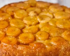 Pyszna i aromatyczna szarlotka z bananami