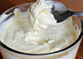 Delikatny krem mleczny do nadziewania ciast i ciastek. Z nim udekorujesz każdy wypiek