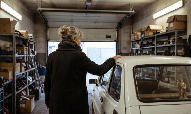 Mąż umarł w październiku. W grudniu zadzwonił mechanik z warsztatu w Mińsku Mazowieckim i zapytał, co zrobić z drugim samochodem. Nie wiedziałam, że mamy drugi samochód