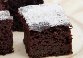 Czekoladowe ciacho na kefirze – tanie i łatwe w przygotowaniu. Jest pyszne i zawsze się udaje