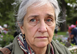"Córka mówi: Przecież to normalne, że babcia pomaga": A ja coraz częściej czuję, że moje życie już nie jest moje