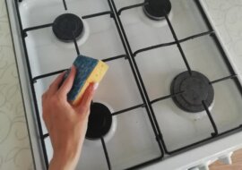 Nie cierpię już przy myciu rusztu kuchenki gazowej. Czyszczę z sadzy w 7 minut - świeci jak nowa