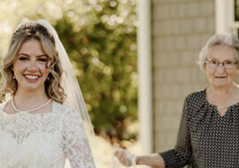 Panna Młoda włożyła suknię ślubną swojej 88-letniej babci