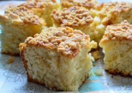 Tradycyjny placek drożdżowy z kruszonką