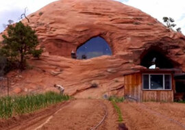 Mężczyzna przez 25 lat kopał w jaskini dom dla swojej rodziny