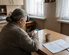 Przez pięć lat dawałam wnuczce kieszonkowe - co miesiąc, regularnie, po 150 złotych. Kiedy powiedziałam synowi, że muszę ograniczyć, bo mam wyższe opłaty za leki, wnuczka napisała mi SMS-a. Cztery słowa, po których nie spałam całą noc.