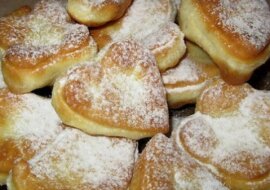 Delikatne pączki na kefirze do herbaty