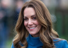 „Niesamowita królowa bogini!”: Kate Middleton zachwyciła fanów idealną figurą w obcisłej bluzce i dżinsach