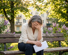 Brat sprzedał mamino mieszkanie i miał podzielić pieniądze na troje. Przelał mi jedną trzecią - ale od kwoty o sześćdziesiąt tysięcy niższej niż w akcie notarialnym. Powiedział, że reszta poszła na "koszty"