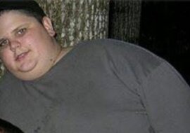 Ten chłopak w szkole był ostro wyśmiewany, dlatego bał się wyjść z domu