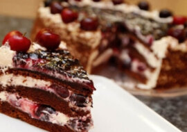 Pyszne ciasto wiśniowo-kakaowe. Lekkie i smaczne wypieki