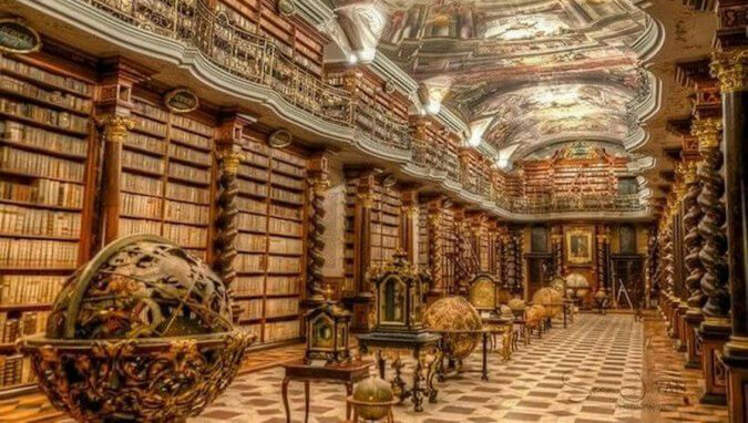 Spacer po najpiękniejszej bibliotece świata