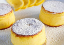 Domowe syrniki o smaku cytrynowym. To jest coś niesamowitego